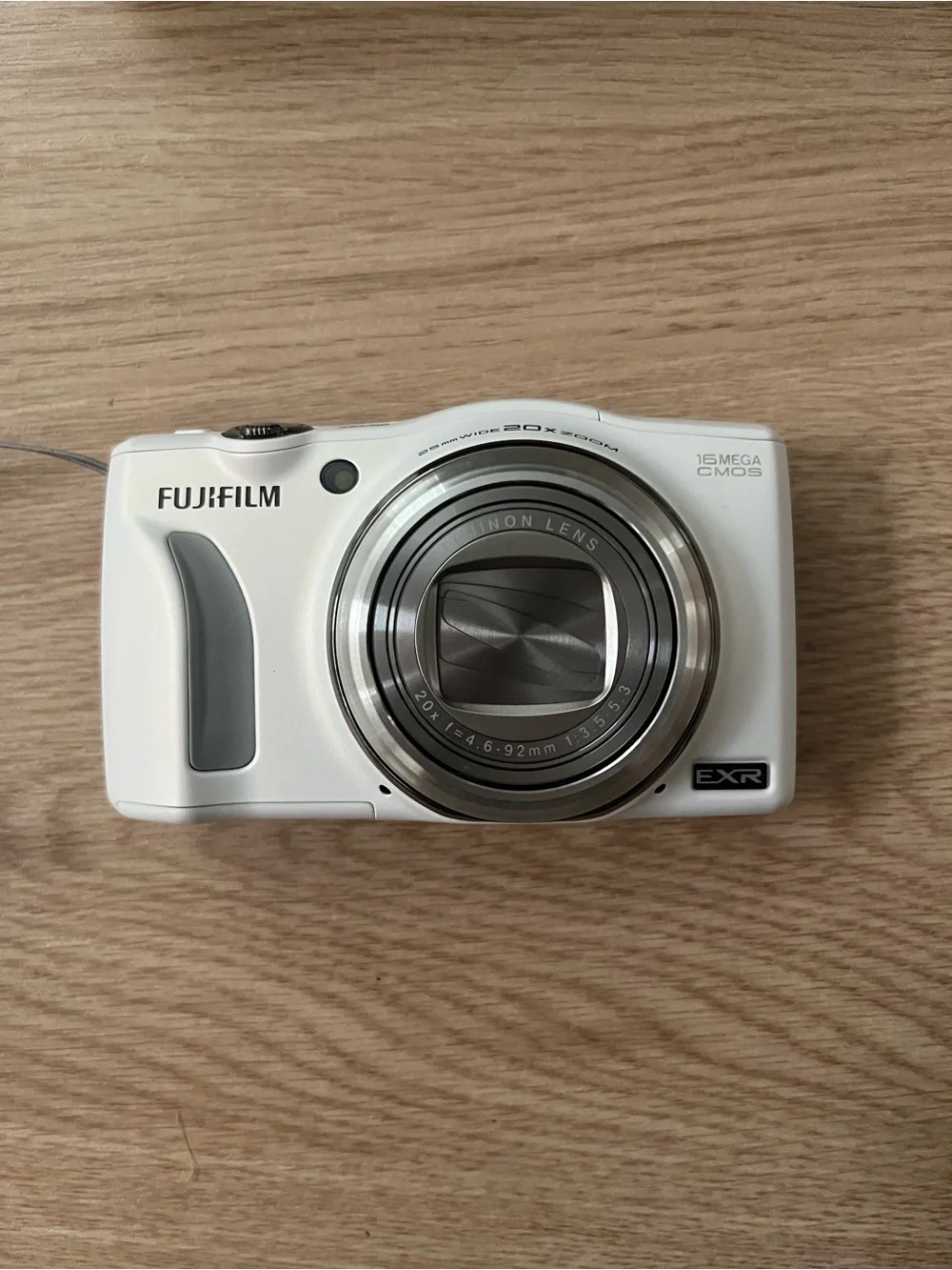 Fujifilm FinePix F850EXR White Digital Camera 16MP – In Original Box